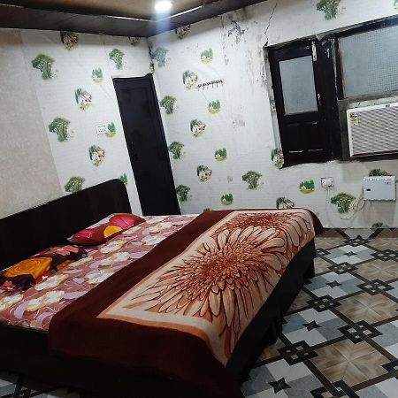 Shri Haridas Dham Mathura Eksteriør bilde